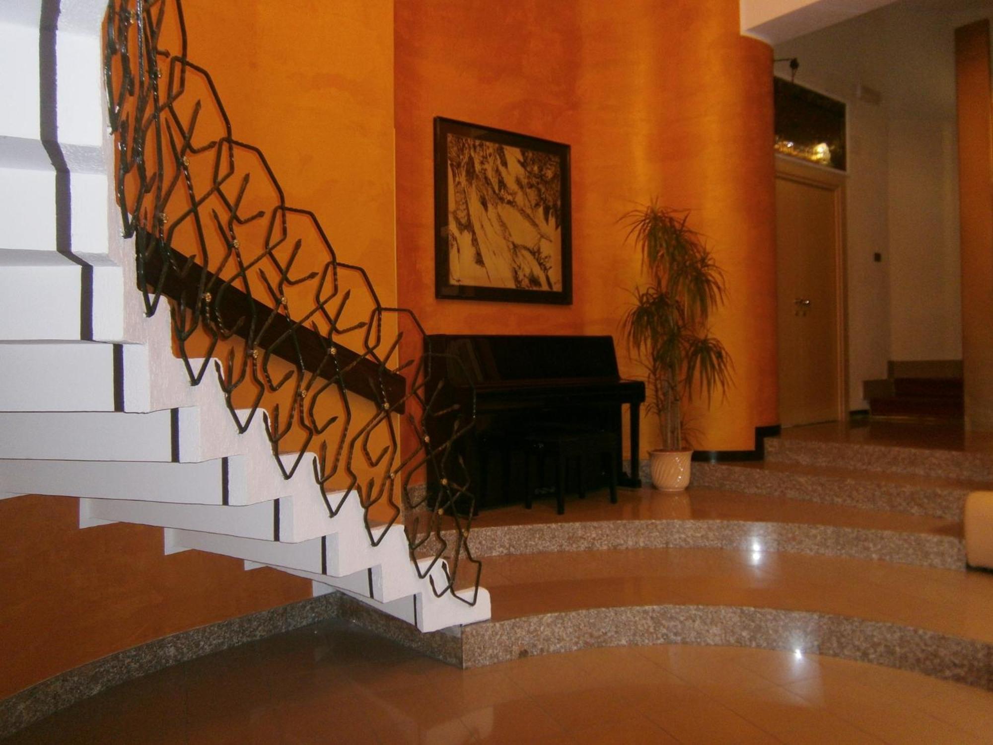 Hotel Corona Термолі Екстер'єр фото