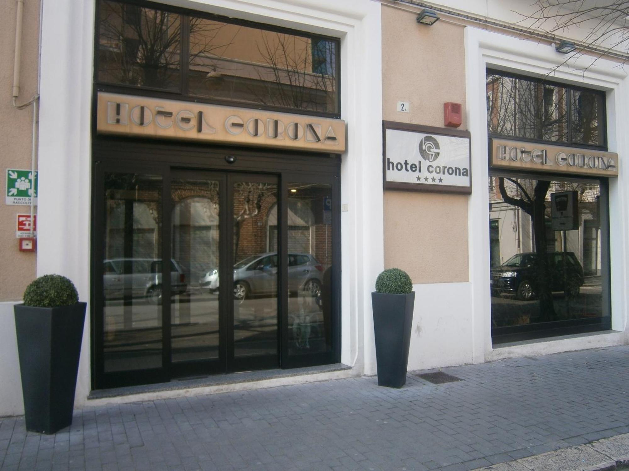 Hotel Corona Термолі Екстер'єр фото
