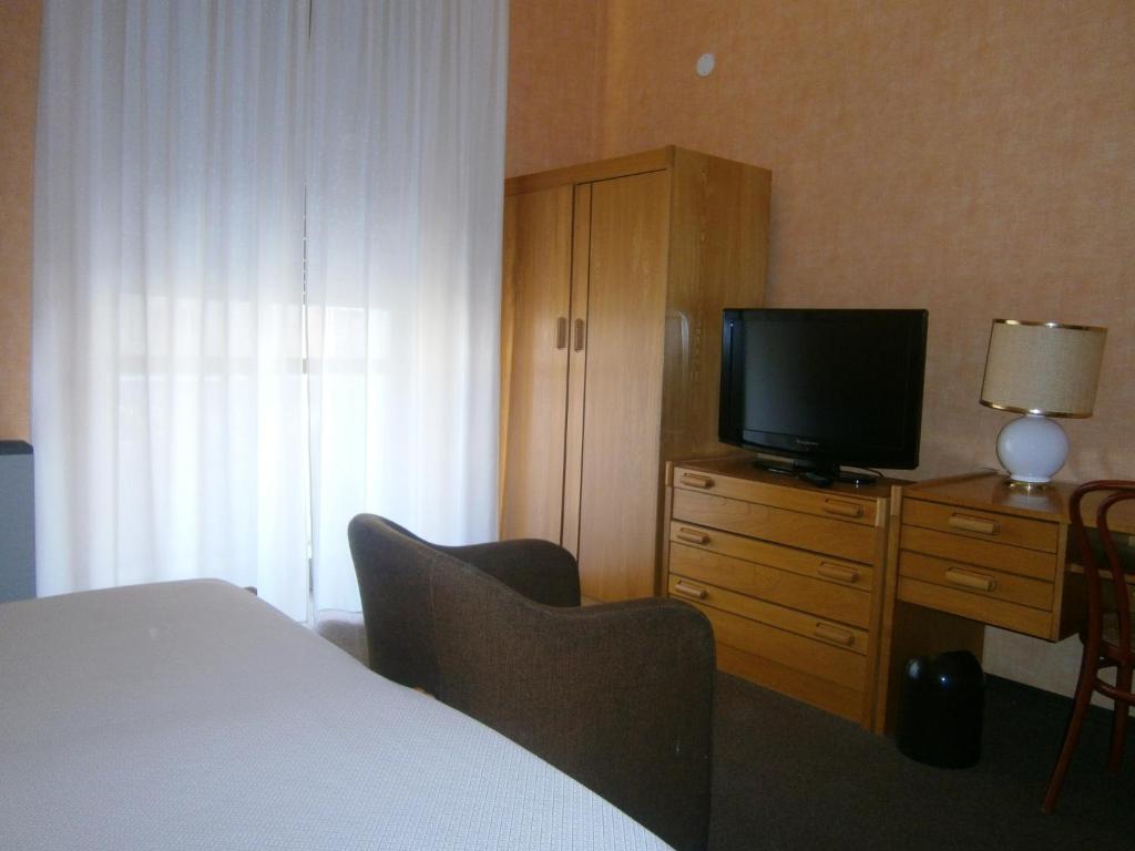 Hotel Corona Термолі Номер фото